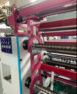 Multifunktionsfolien-Papier-Rolle, die Rückspulenmaschine 300m/min aufschlitzt