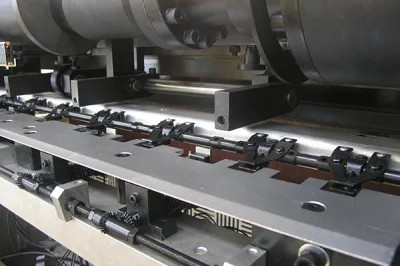 Rotierende automatische Folie, die stempelschneidene Maschine 750 x 560mm stempelt