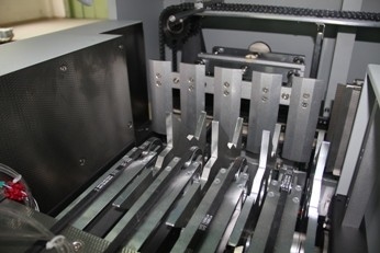 Digitales, flexibles Buchbanderoliersystem, Binder-Print-on-Demand