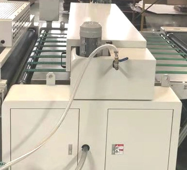 Automatischer UVlack-Poliersatiniermaschine für Pappe