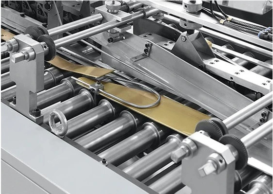 Automatische Rolle zu Rollenpapier Kasten, der Maschine herstellt