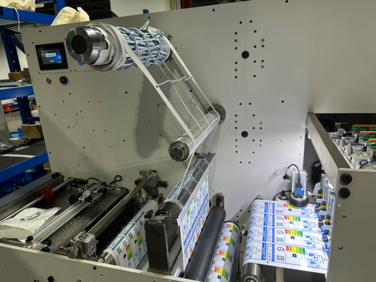 Aufkleber-stempelschneidene Maschine 6m/Minute Digital für Papierverpackungsmaterialien