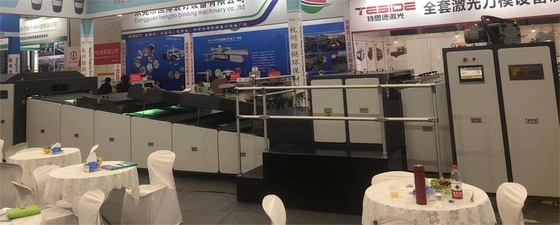 44 Kw 1060mm Format Spot UV Lackiermaschine Hochgeschwindigkeit mit Anilox