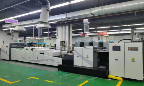 Vollautomatische Fleck- und Gesamt-UV-Papier-Beschichtungs-Lackmaschine