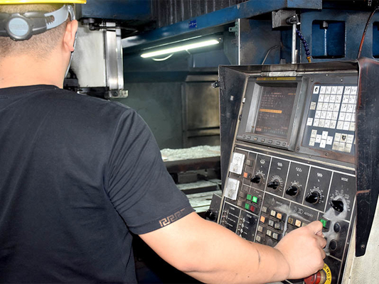 Einfarbiger Offset-Buchdrucker mit Doppelseitiger Alkoholdämpfung im Format A1