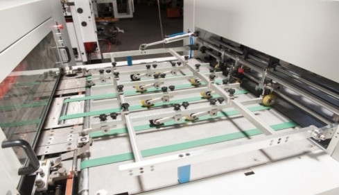 Max. Zeichenschneidmaschine 1080 mm