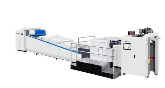 Hochgeschwindigkeits-UV-Lackmaschine mit 9500 Blättern/Stunde, maximaler Blätterngröße 730x1060mm und Teflon-Fahrband für die Papierverarbeitung