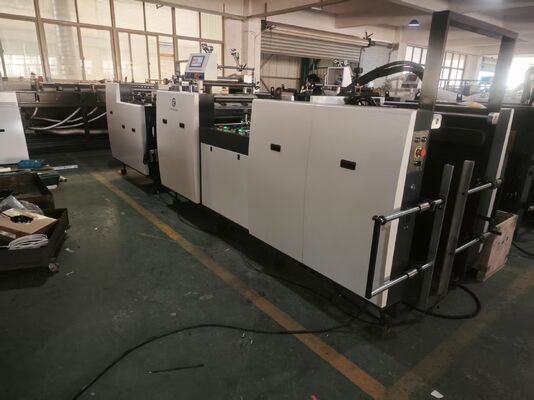 Hocheffizienter vorbeschichteter thermischer Folien-Automat mit 1080 mm maximaler Breite und 10-60 m/min Geschwindigkeit