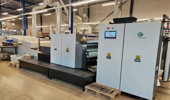 9500 Bogen/Std. A1 UV-Spotlackiermaschine mit maximaler Bogengröße 720x1060mm und einer Dicke von 80-500 g/m²