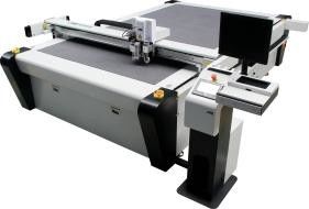 Gewölbte Pappfolie, die stempelschneidene Maschine 1200mm/s stempelt