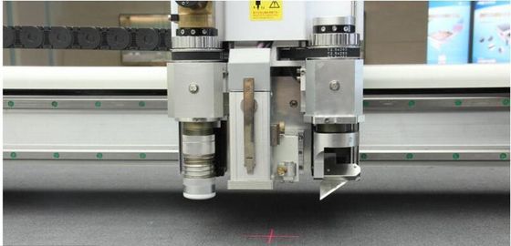 6 Pappfolie der Achsen-7.5kw, die stempelschneidene Maschine stempelt