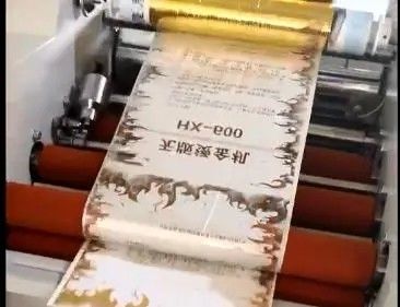 Rollen-automatische Flöten-Laminiermaschine des Papier-A3 mit dem heißen Folien-Stempeln