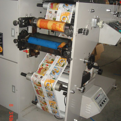 80m/Min Adhesive Flexographic Printing Machine mit der Lackierung