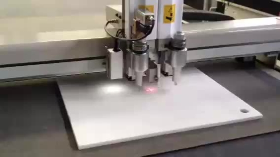 Automatischer Flachbett-Digital-Schneider für das gewölbte Verpacken